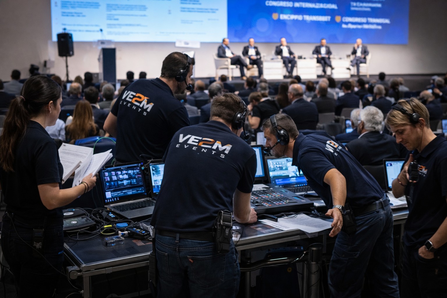 Equipo de logística en feria o congreso